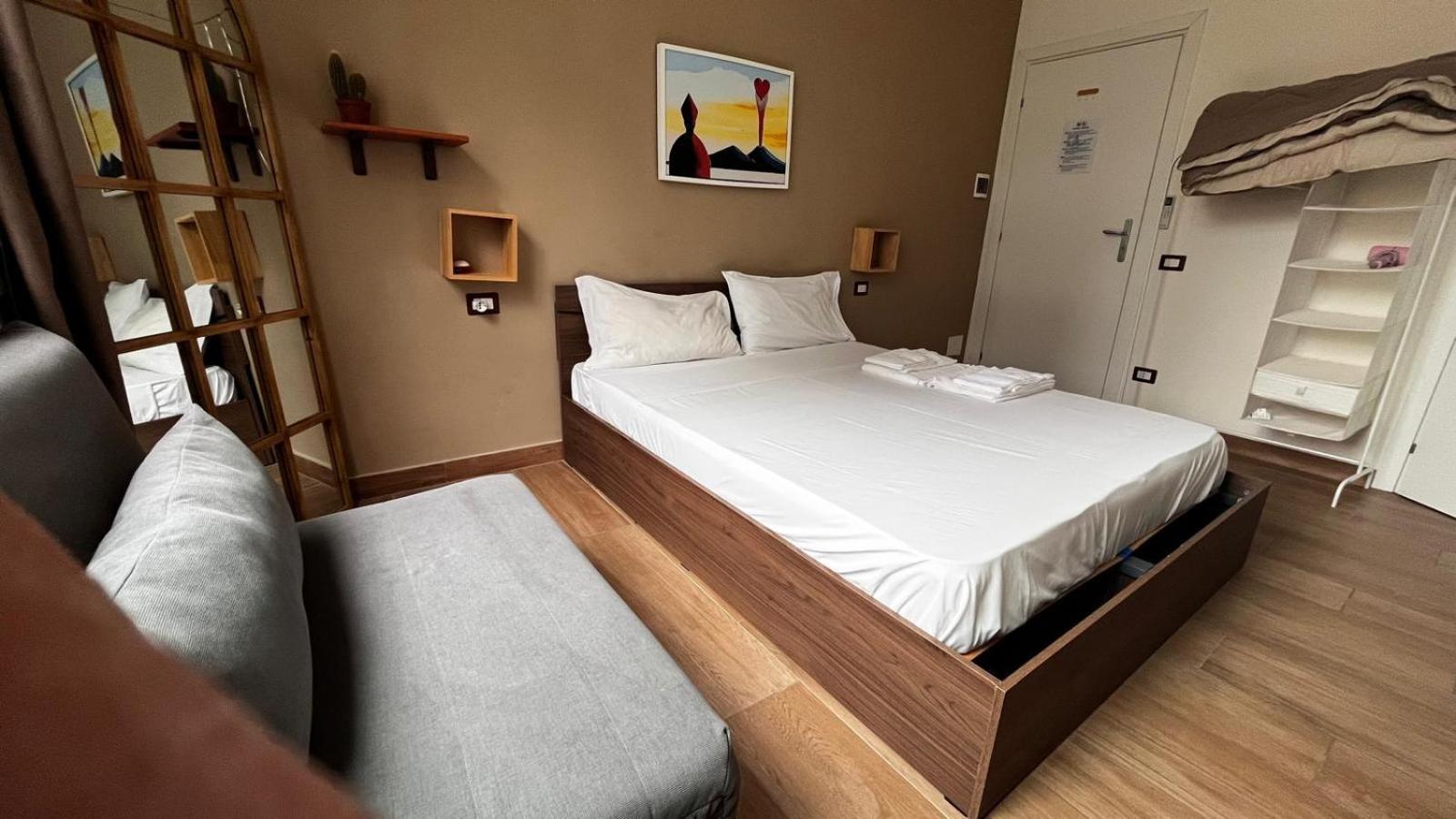 Vespucci Rooms Neapel Zimmer foto